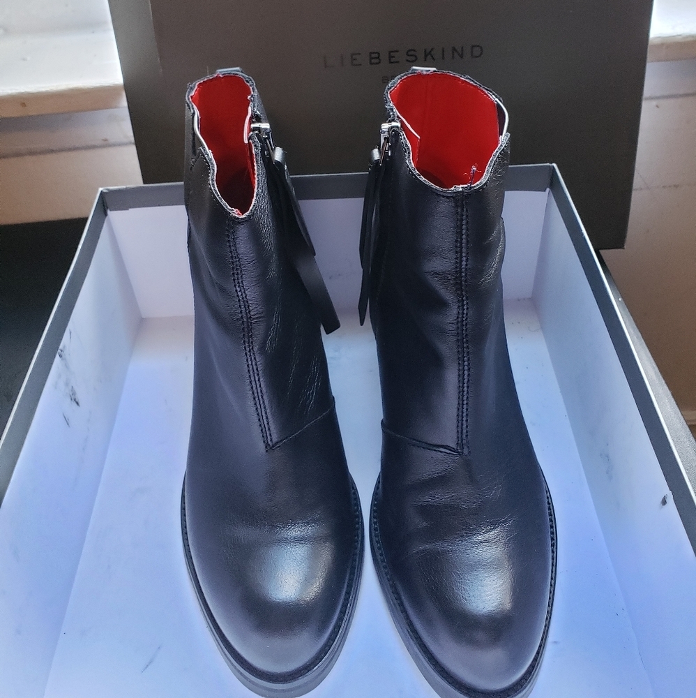 Liebeskind Berlin leather ankle boot, black, size 38/ US 7.5
